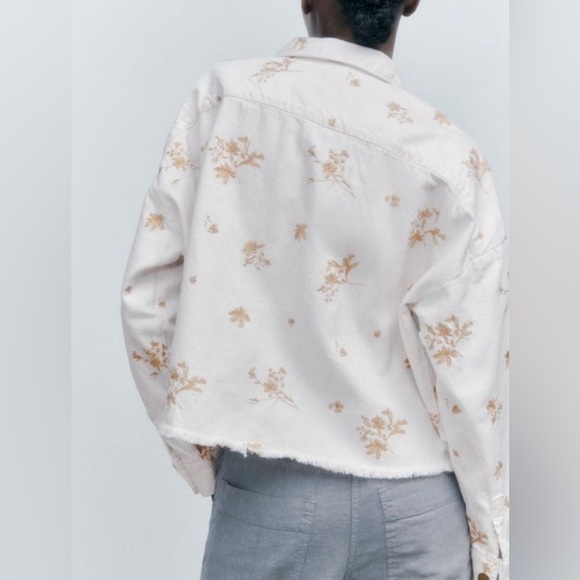 ZARA Embroidered Oversized Denim Jacket - Picture 4 of 10